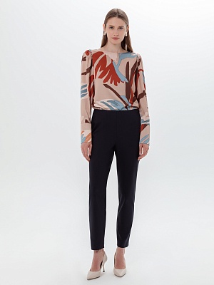 Зауженные брюки на резинке из утепленной костюмной ткани