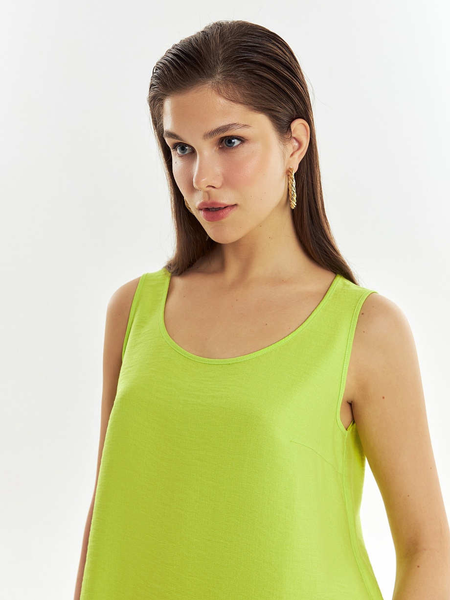 Яркий топ из вискозы