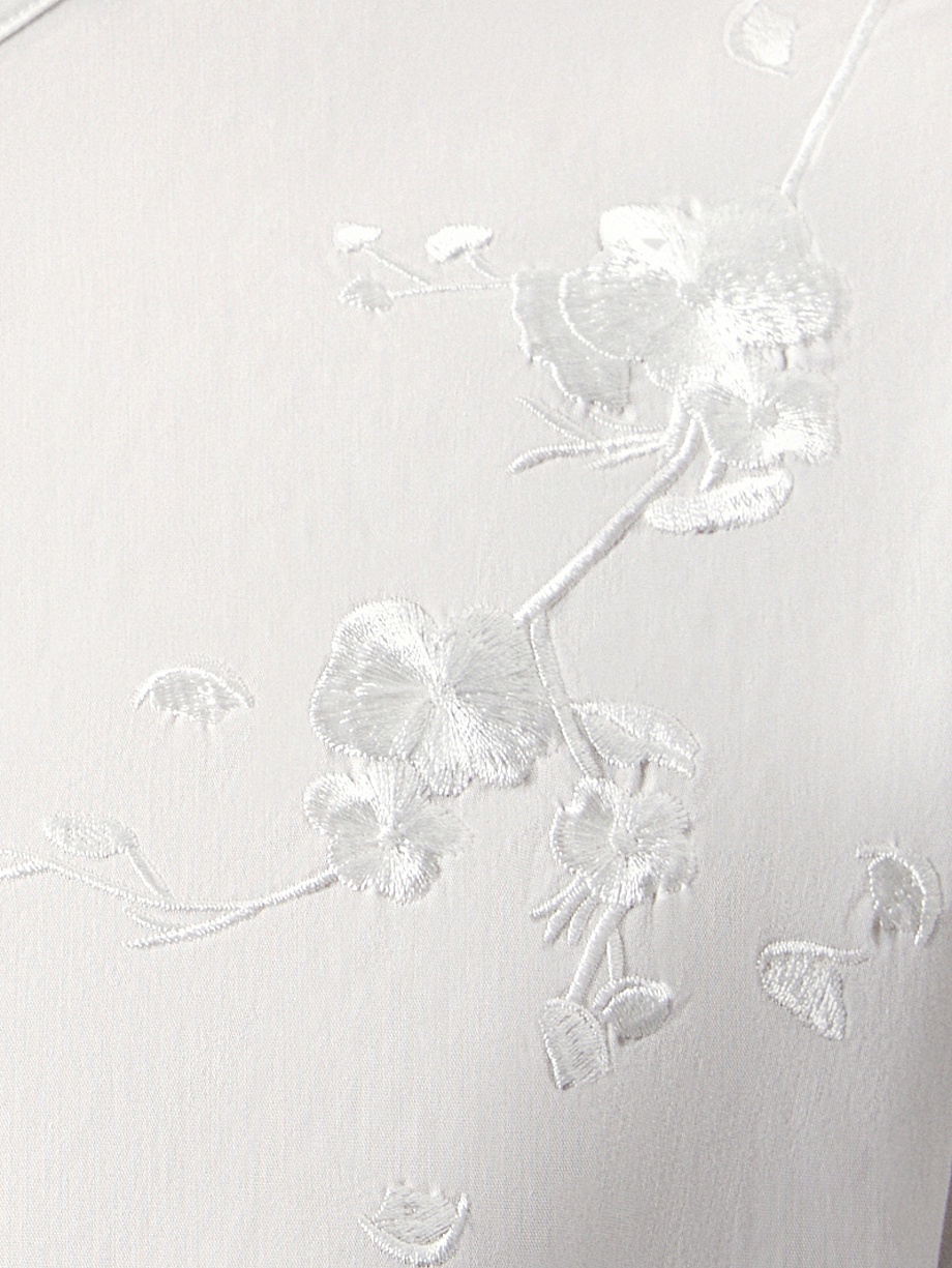 Блуза из хлопка с вышивкой