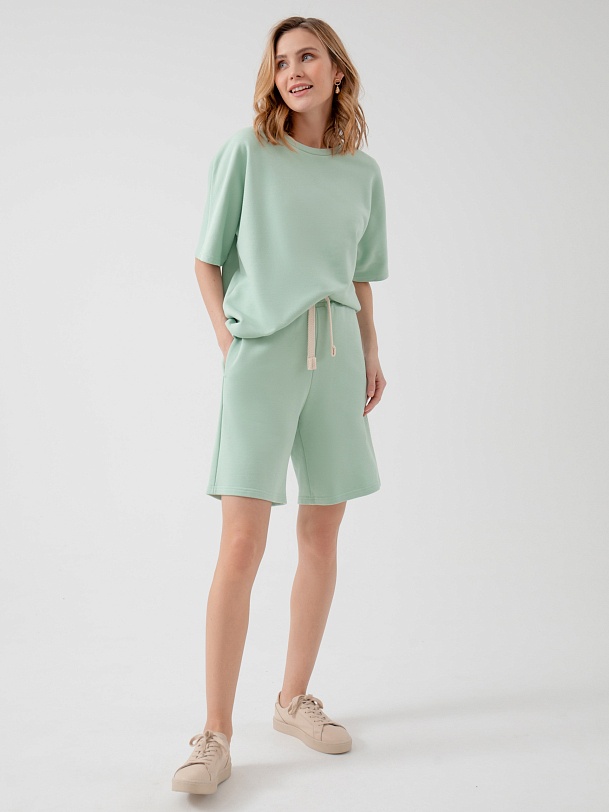 Шорты трикотажные в стиле спорт-шик