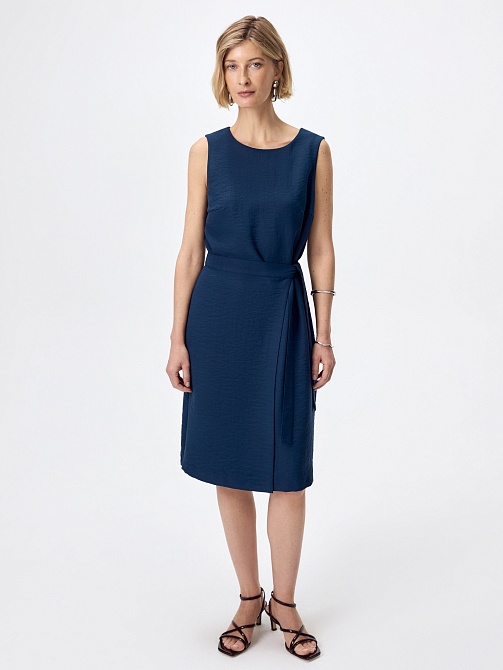 Платье на запах из вискозной ткани