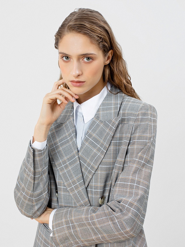Жакет двубортный в клетку
