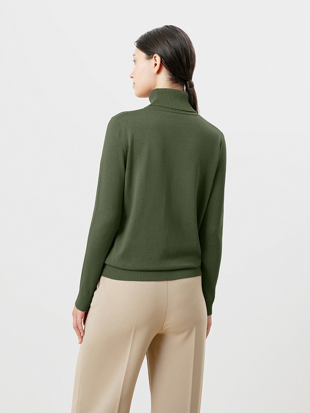 Свитер полуприлегающего силуэта