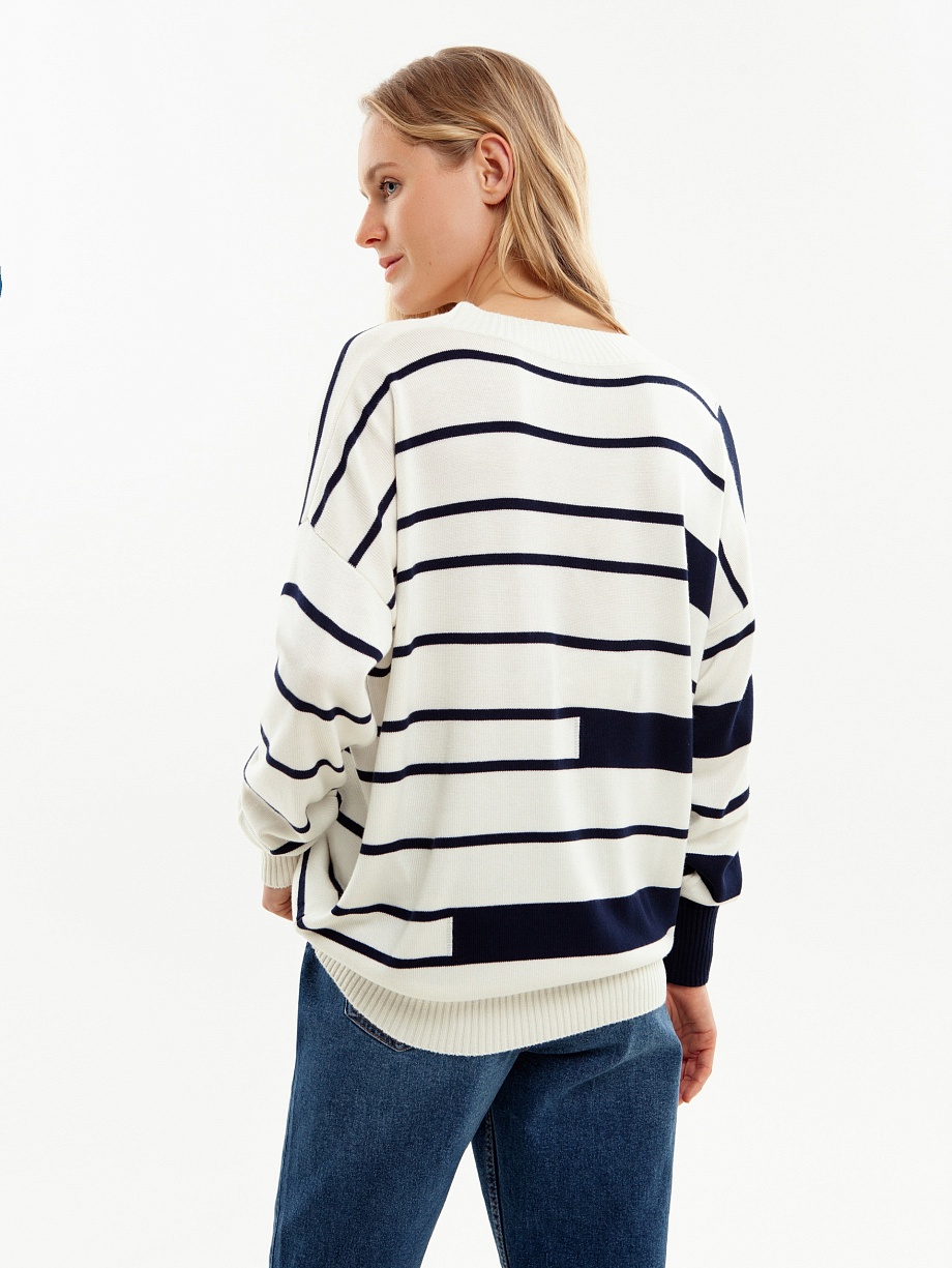 Свободный джемпер из вискозного трикотажа