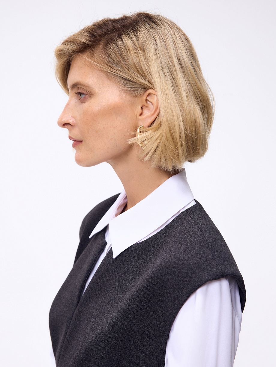 Жилет из костюмной ткани