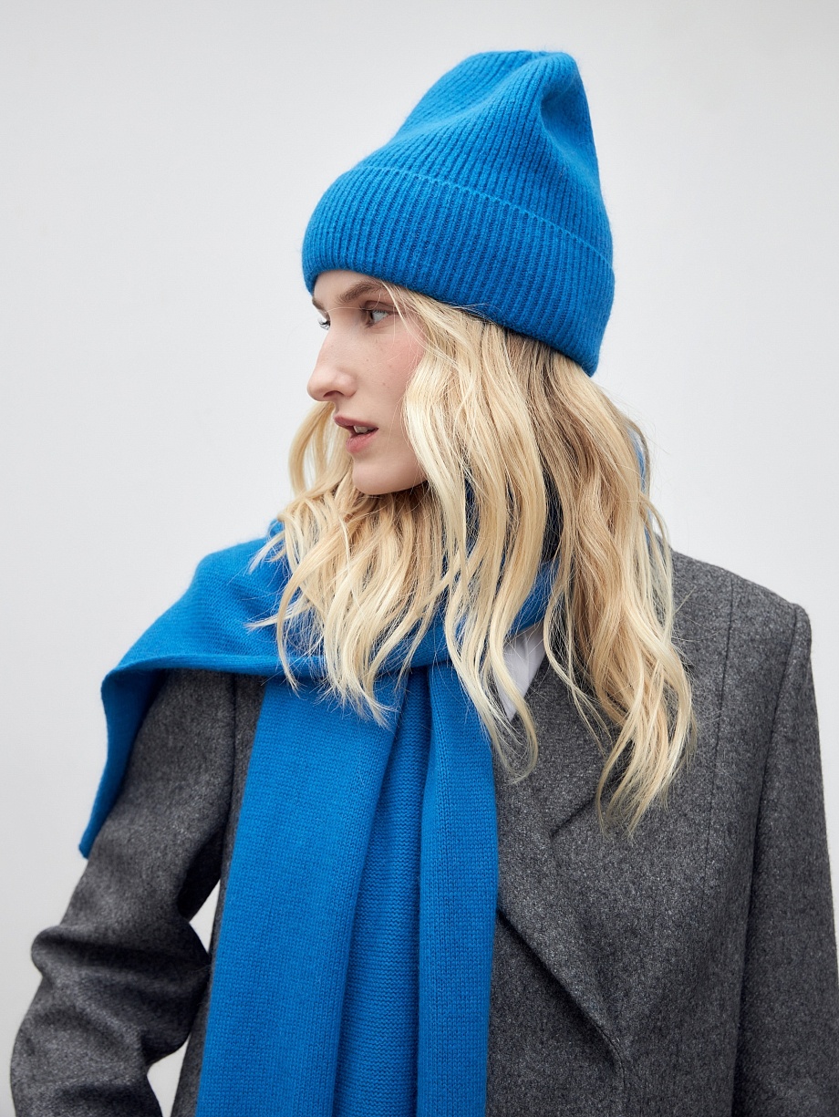 Мягкая шапка-бини с шерстью ангоры