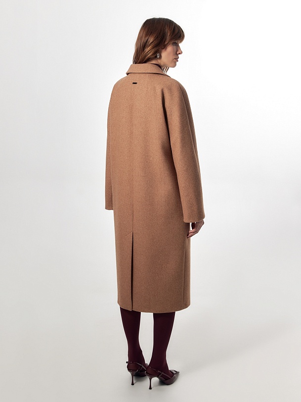 Шерстяное пальто с мембраной и утеплённой спинкой