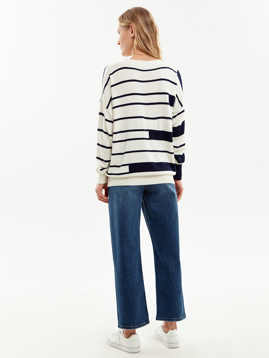 Свободный джемпер из вискозного трикотажа