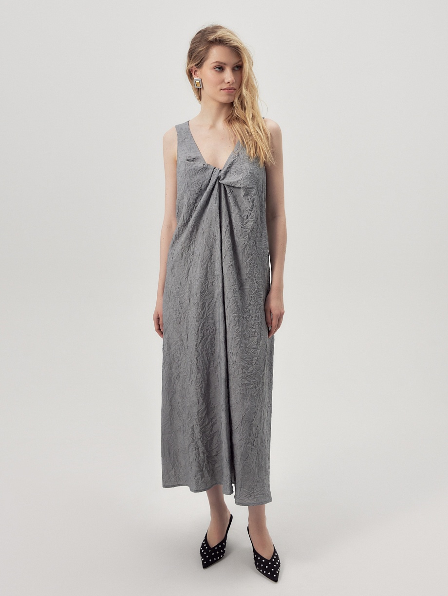 Платье из жатой вискозы с декоративным узлом