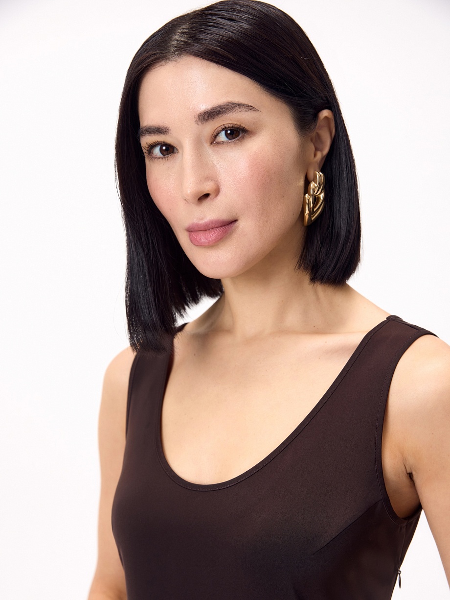 Атласное платье в бельевом стиле