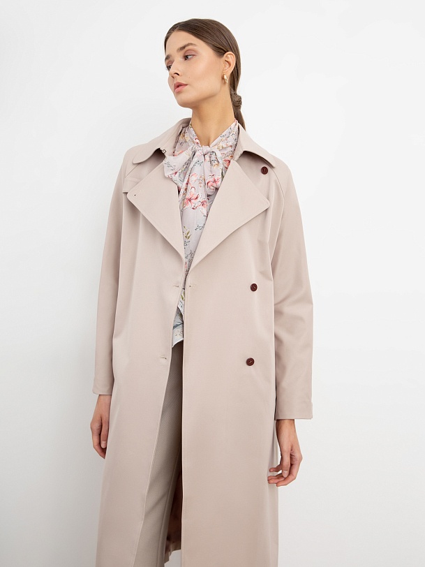 Двубортный бежевый тренч
