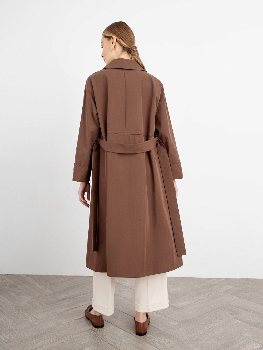 Плащ силуэта трапеция с поясом
