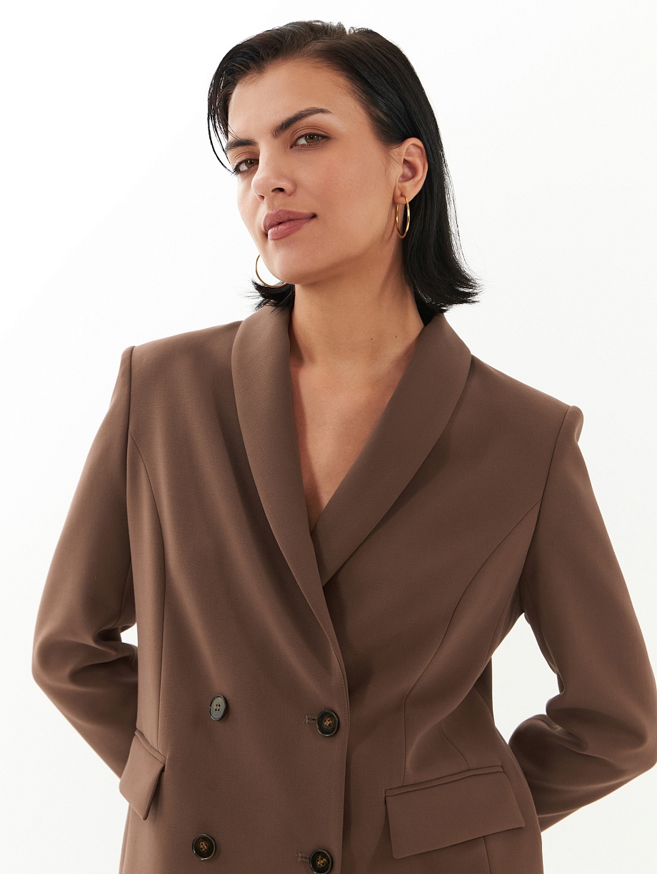 Двубортный полуприлегающий жакет с воротником-шаль