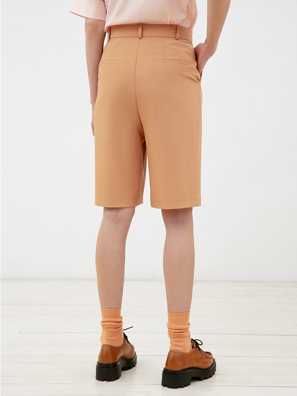 Шорты-бермуды цвета карамель