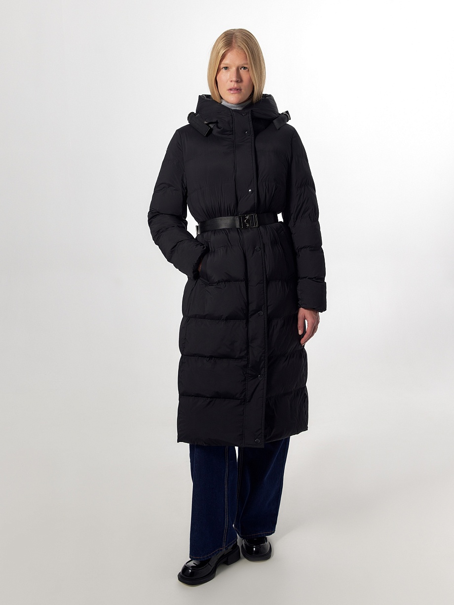 Пальто зимнее стеганое с капюшоном