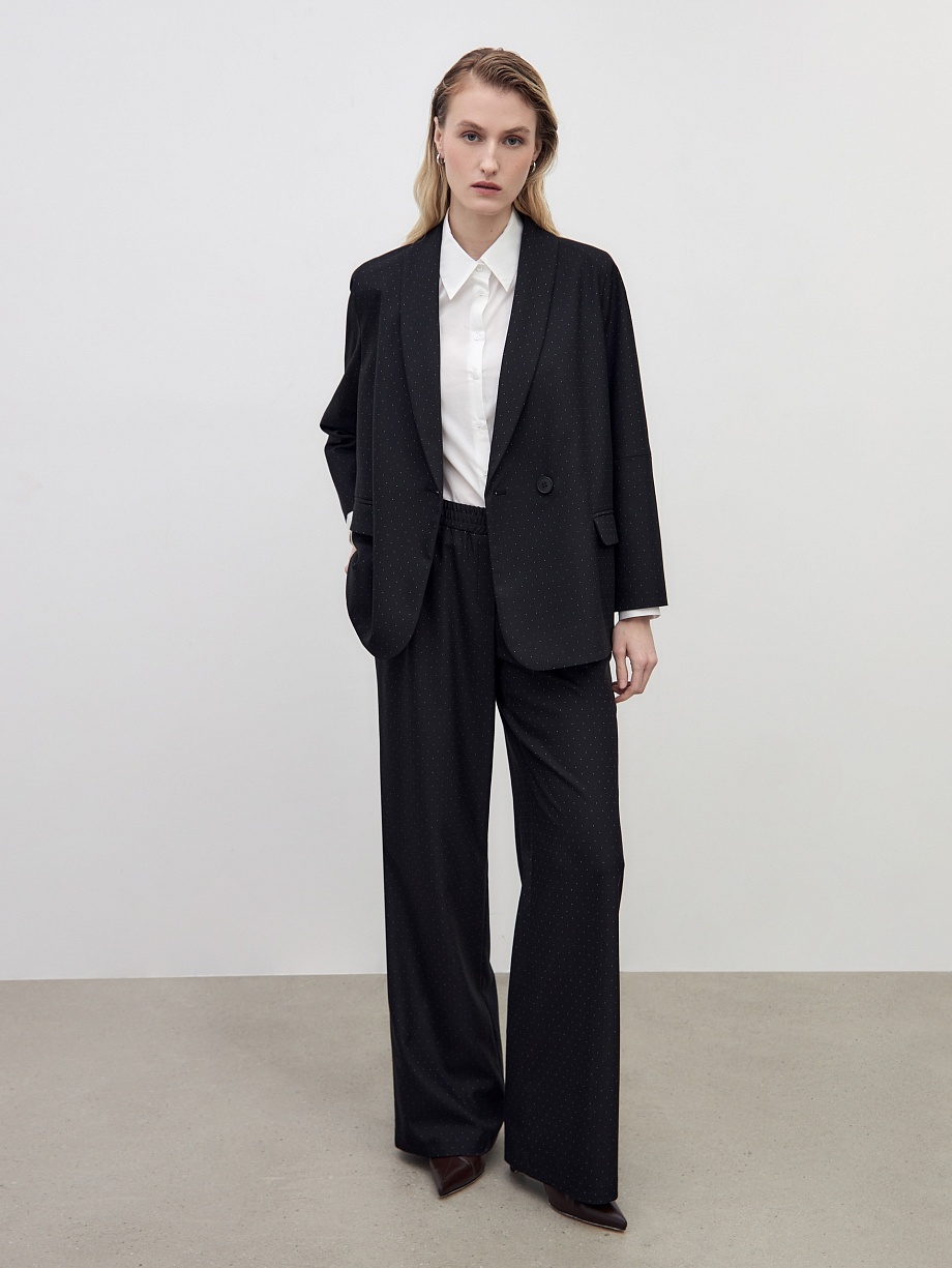 Жакет из костюмной ткани в горошек с укороченным рукавом