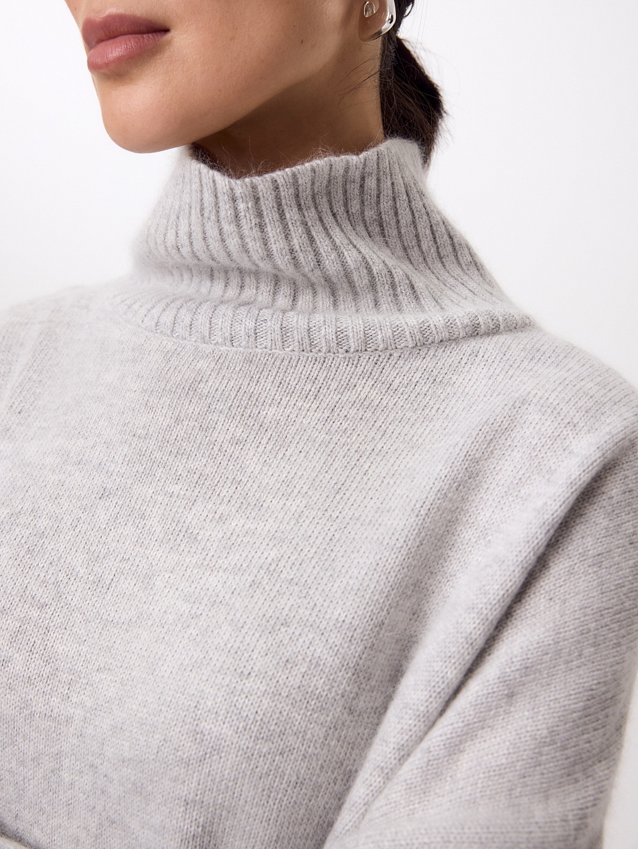 Свитер из шерсти с ангорой