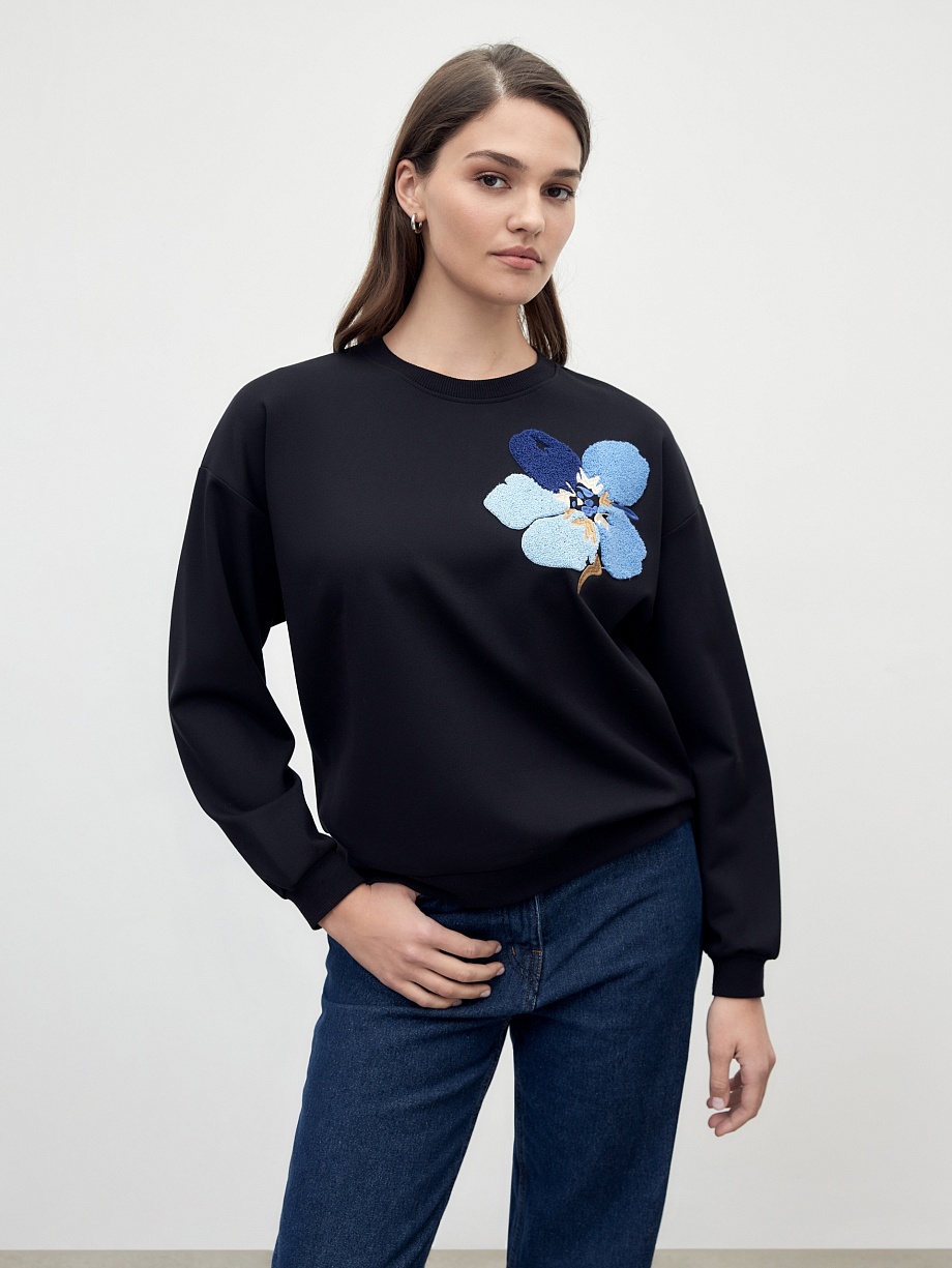 Свободный джемпер с вышивкой "букле"