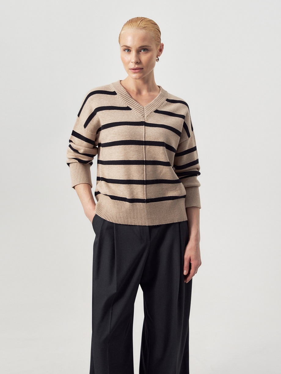 Джемпер из вискозы с шерстью