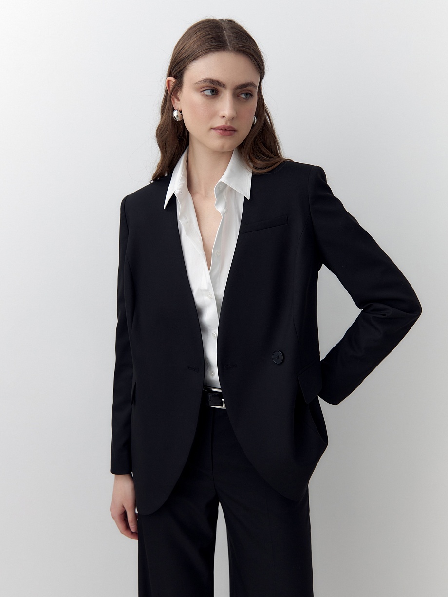 Приталенный жакет без лацканов