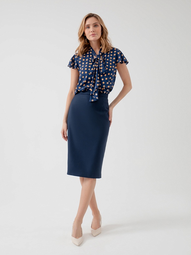 Юбка полуприлегающего силуэта