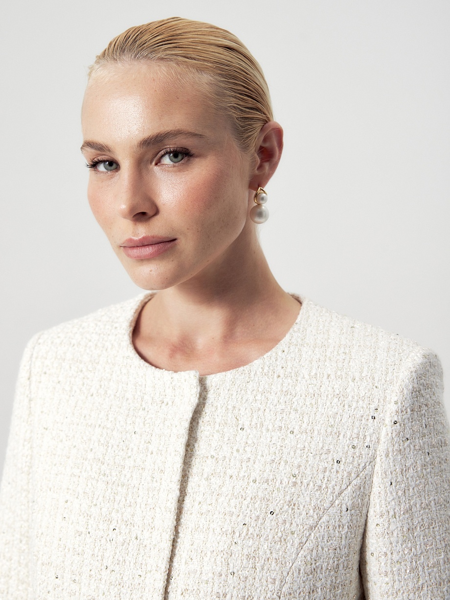 Укороченный жакет из твида с пайетками