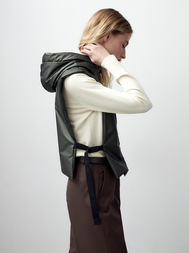 Непромокаемый съемный капюшон с манишкой