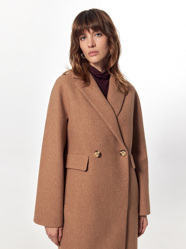 Шерстяное пальто с мембраной и утеплённой спинкой