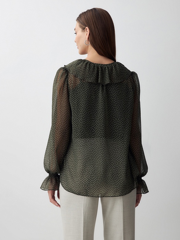 Блуза в горошек с объёмными рукавами