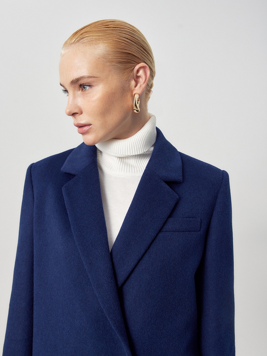 Пальто из шерсти с мембраной и утеплённой спинкой