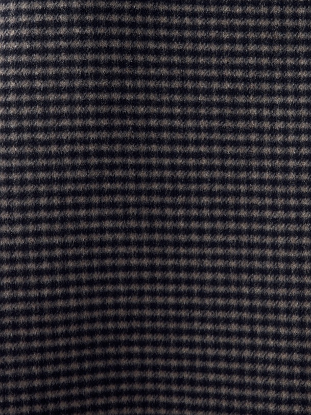 Шерстяное пальто с мембраной и утеплённой спинкой