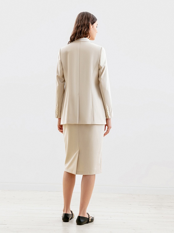 Жакет полуприлегающего силуэта