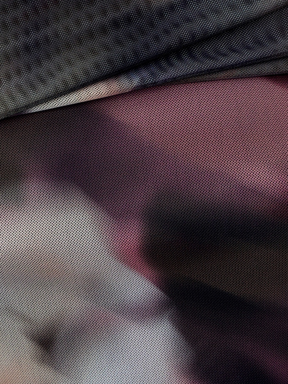 Блуза с открытыми плечами