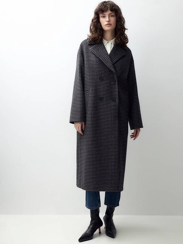 Шерстяное пальто с мембраной и утеплённой спинкой