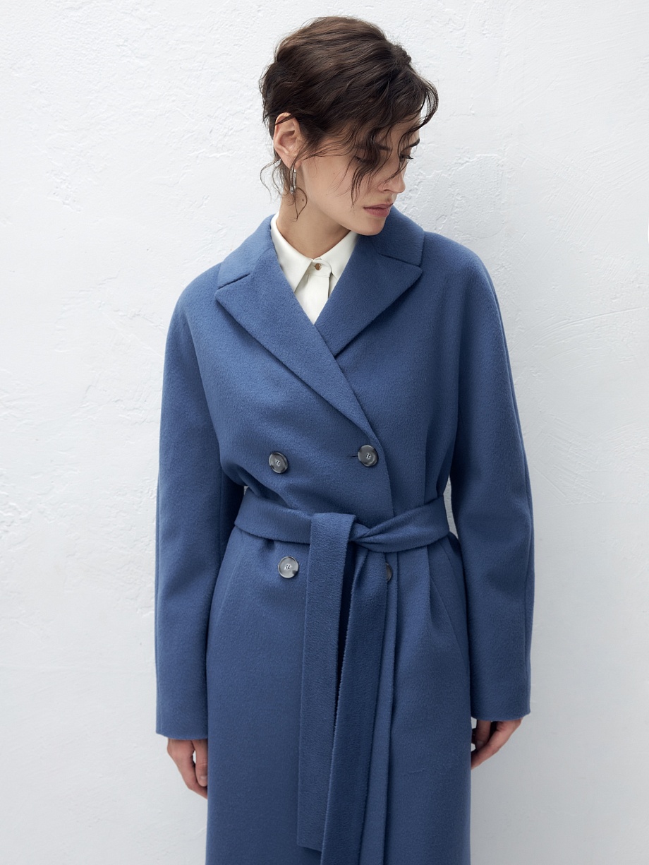 Шерстяное пальто двубортное с поясом