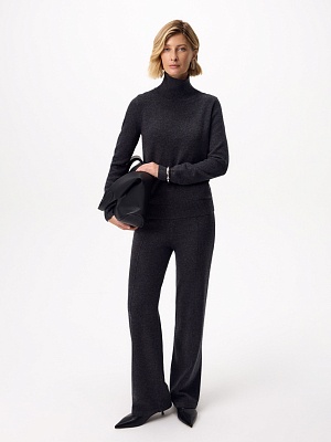 Костюм вязаный из шерсти с ангорой