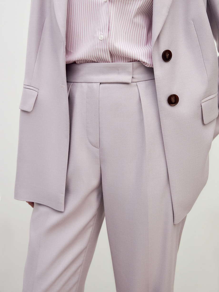 Классические брюки со стрелками из костюмной ткани