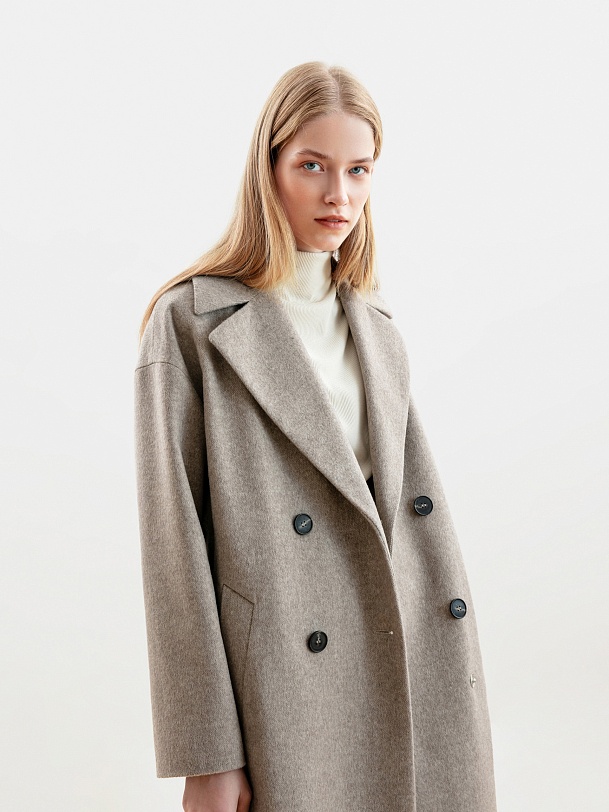 Двубортное шерстяное пальто с поясом и мембраной