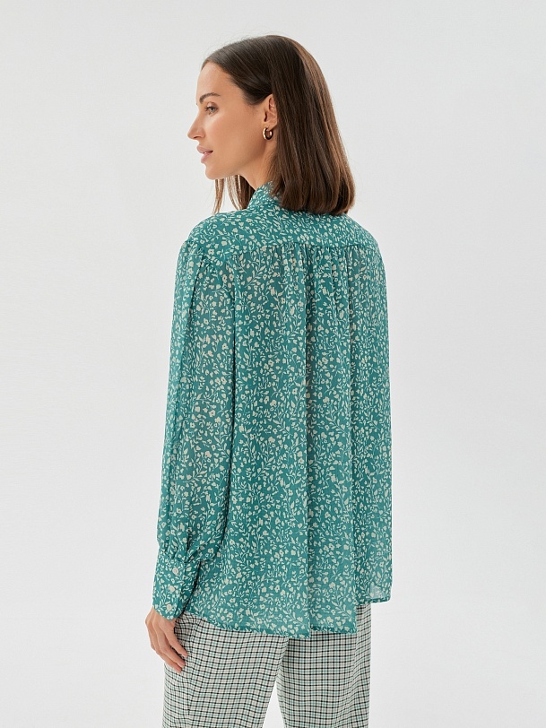 Романтичная блуза прямого силуэта