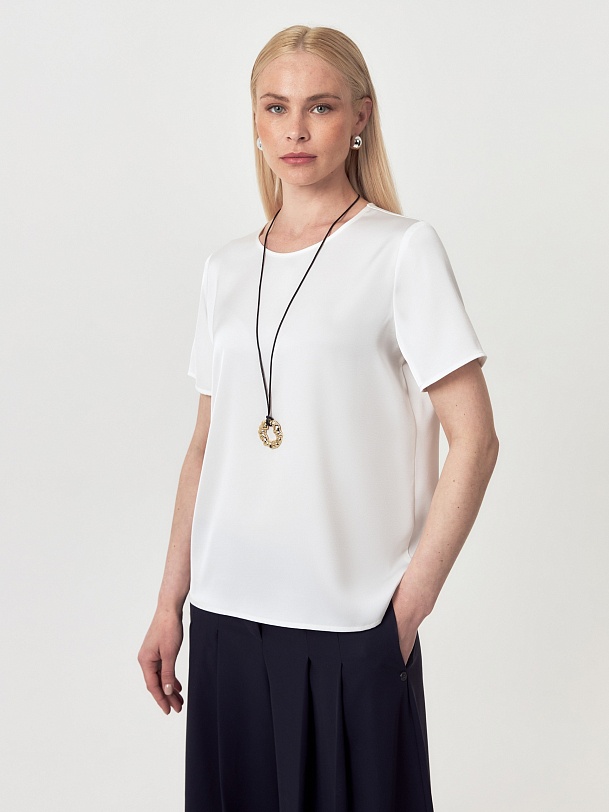 Блуза-футболка из атласа