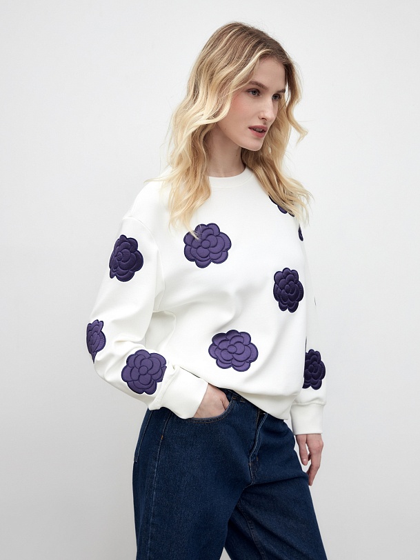 Свободный свитшот с цветочным декором