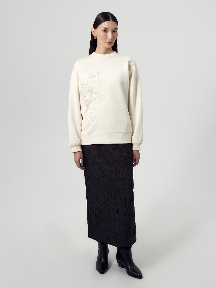 Свитшот из вискозы с вышивкой