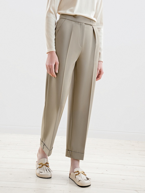 Классические прямые брюки из костюмной ткани